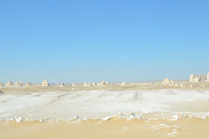 White Desert Adventure in 2 days from Cairo