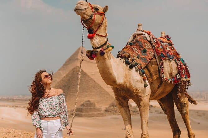 Private Giza Pyramids and Egyptian Museum Tour with Boat Felucca Ride