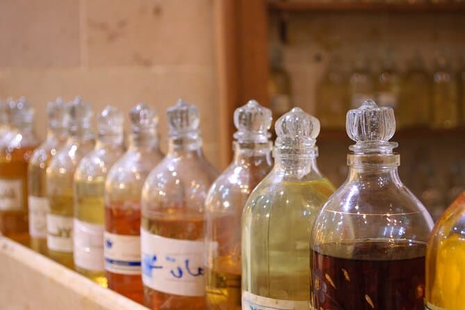 Explore Cairo Crafts : Carpet Weaving & Perfume making & Papyrus