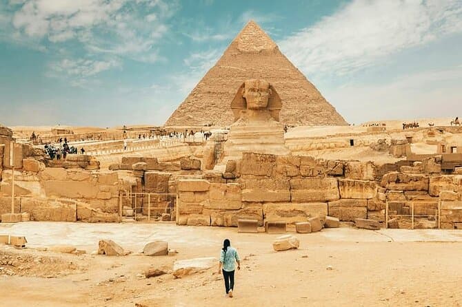 Day Tour To Giza Pyramids and Sakkara Private Tour