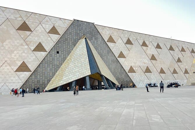 VIP Grand Egyptian museum tour and King Tut Collection