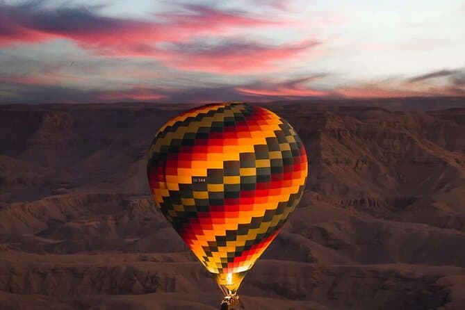 Luxury Sunrise Hot Air Balloon Flight in Luxor