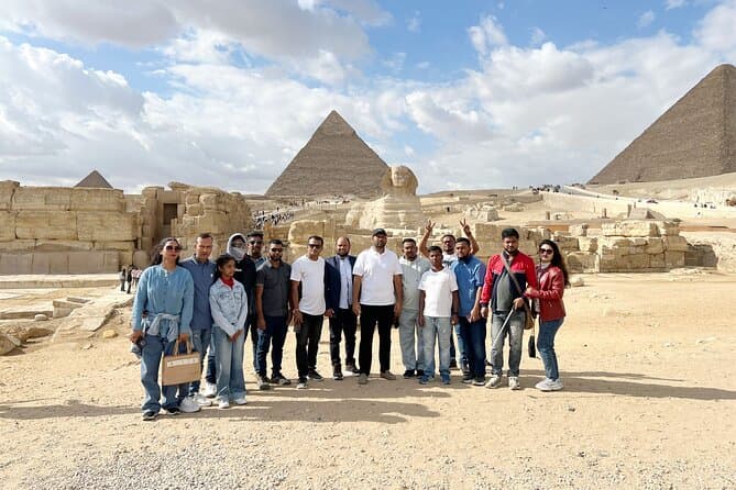 Cairo All Inclusive Day Tour with Pyramid, Saqqara & Nile Cruise