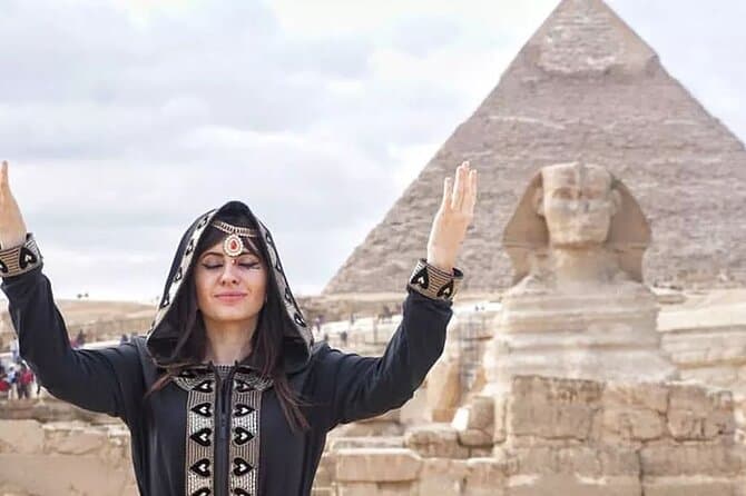 Day tour To Giza Pyramids, Citadel, Old Cairo & Bazaar in Egypt