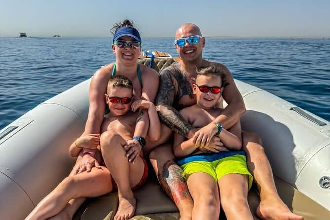 Private Speedboat Adventure:Dolphin Watching&White Island Sandbar