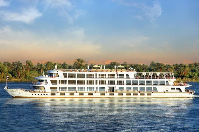 8-Day Nile Cruise Luxor to Aswan: Round-Trip Journey