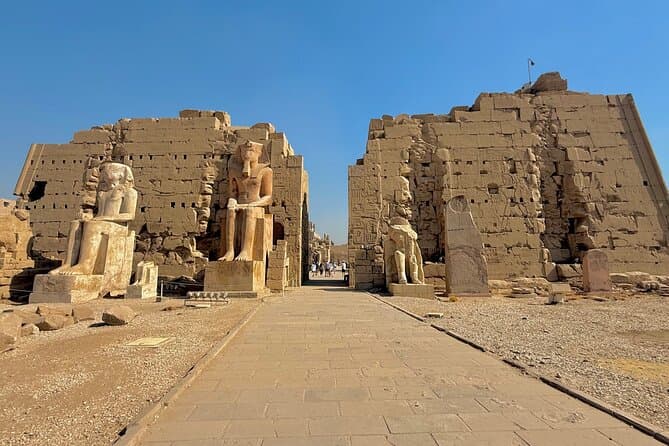 Private Luxor Tour from Hurghada: Temples & Kings Valley - Incl.