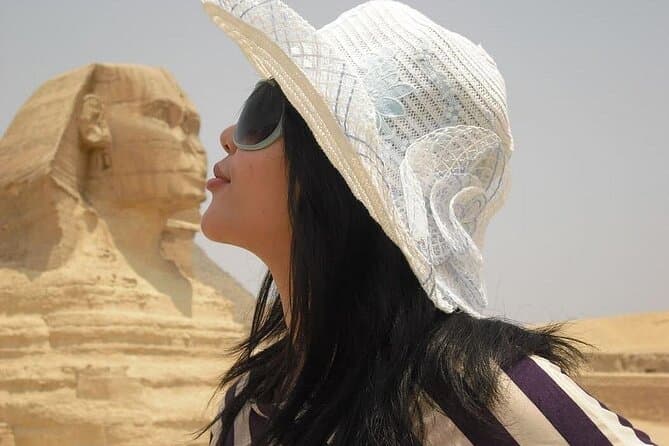 Cairo Day Tour: Giza Pyramids, Egyptian Museum & Lunch