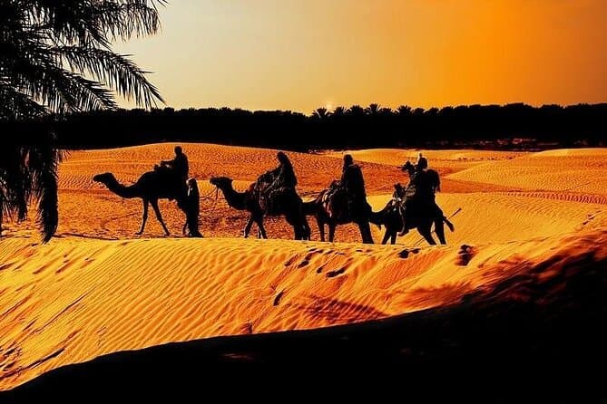 2 Days Private Tour to White Desert and Bahariya Oasis