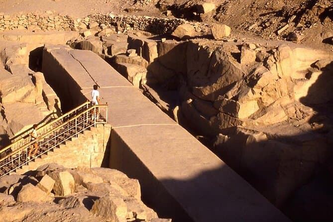Day Tour from Luxor to Aswan With Horus Temple & Kom ombo & More