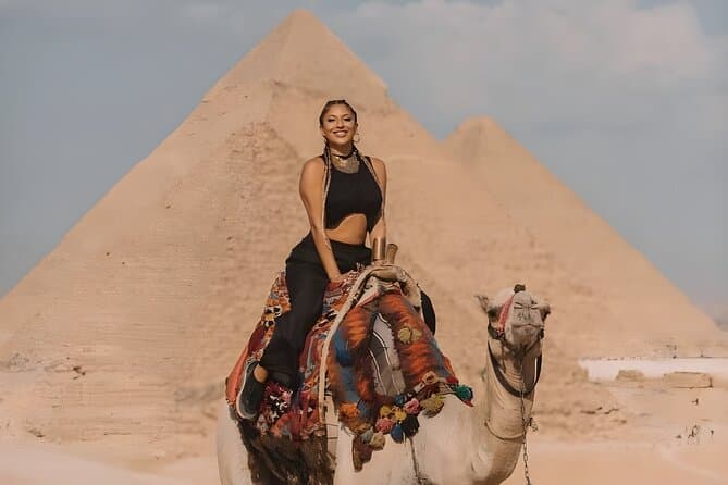 Half Day Tour Giza Pyramids and Sphinx with Private Tour Guide