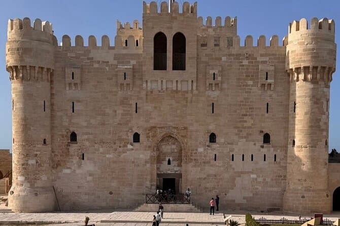 جولة خاصة بصحبة مرشد ليوم كامل إلى الإسكندرية من القاهرة مع الغداء