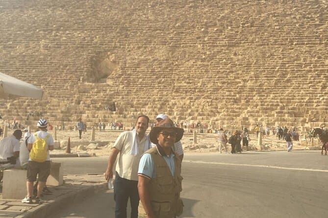 Half Day Tour in Cairo Giza Pyramids and Egyptian Museum