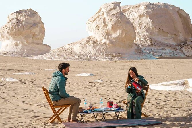 2 Days White Desert and Bahariya Oasis Guided Tour