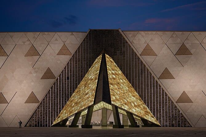 Giza Pyramids and Grand Egyptian Museum Full Day Tour