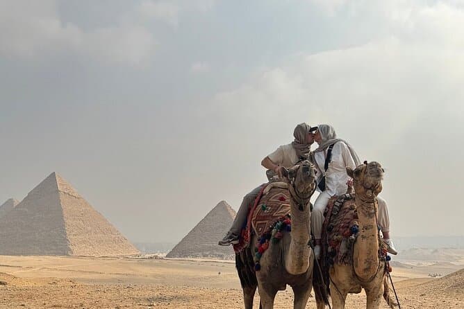 Cairo 8 Hour Private Tour of Pyramids & Egyptian Museum