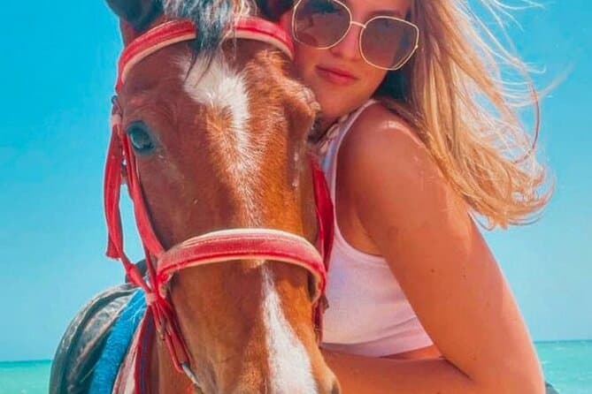 Beach and Desert Horseback Riding Adventure in Hurghada
