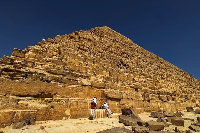 Full Day Cairo Tour in Pyramids of Giza and Sphinx