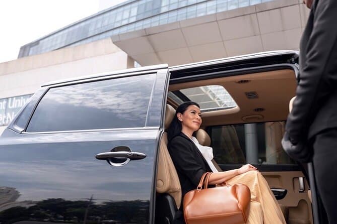 Private Car with Professional Driver in Cairo & giza