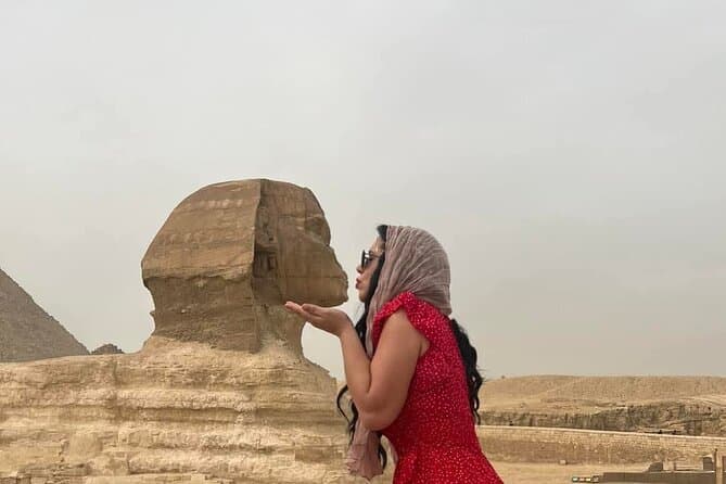 day trip from hurghada to giza pyramids and sphinx and Gem museum