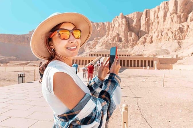 Private Full day tour to Luxor From Hurghada with hot air balloon