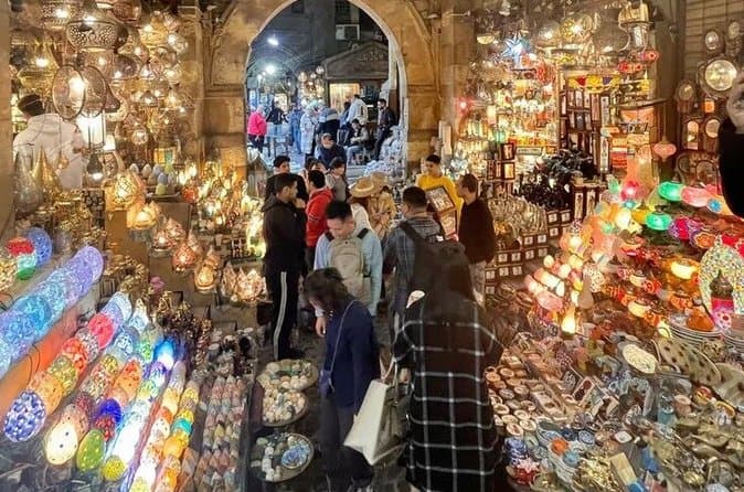 Cairo Night Tour: Nile Dinner Cruise & Khan El-Khalili Market