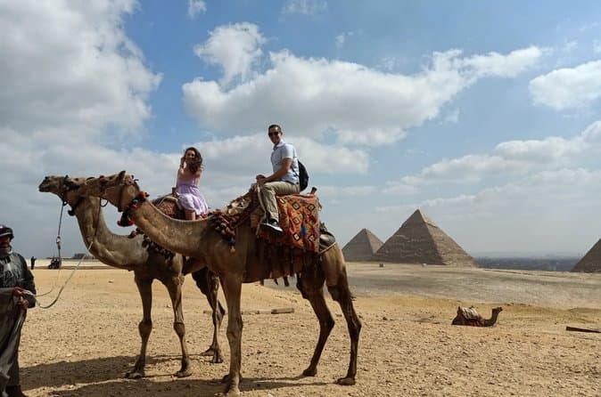 Private Giza and Saqqara Pyramids Tour with Local Experience