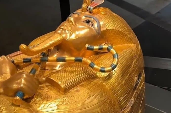 Private Day Tour Visiting Giza Pyramids and Grand Egyptian Museum