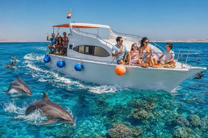 Private Glass Boat Experience in Hurghada 3 Hours