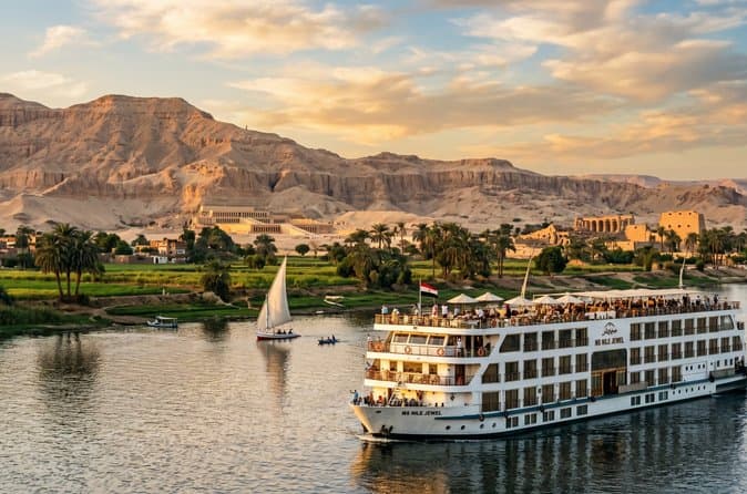 5-Day Nile Cruise to Aswan from Luxor with Hot Air Balloon