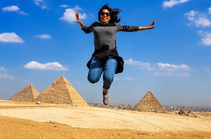 Private Giza Pyramids Tour Entry Inside Great Pyramid of Khufu