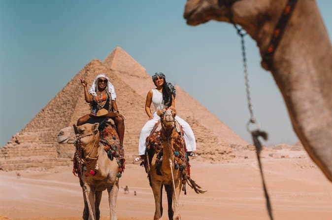 Top Rated Giza pyramids Tour and Sphinx from Cairo/Giza hotel