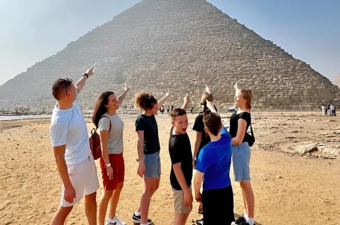 The best seller tour to Giza pyramids & Gem