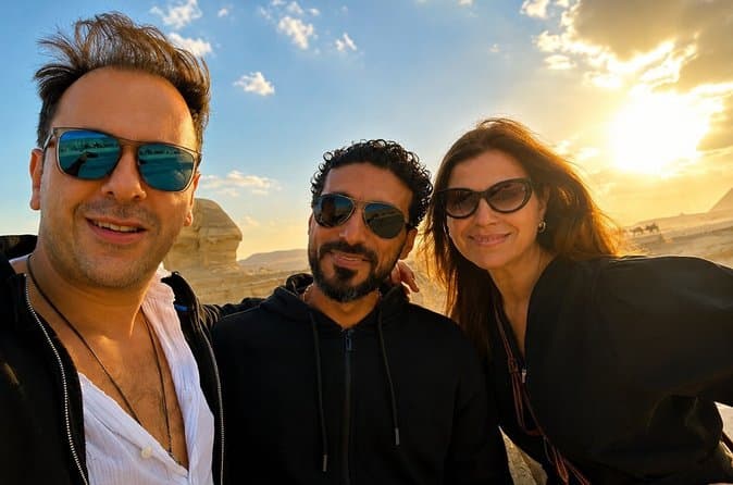 10-Hour Private Layover Tour: Giza Pyramids and Egyptian Museum from Cairo Airport