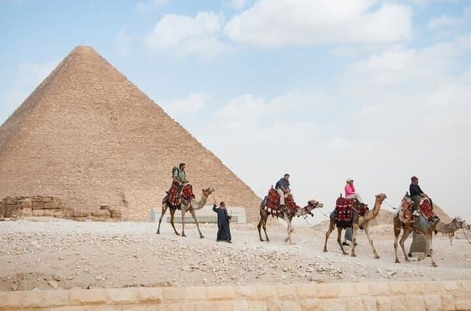 Half Day Giza Pyramid and Great Sphinx with Private Tour Guide