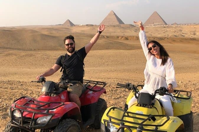 Tour privado en ATV en camello por las pirámides de Giza y almuerzo