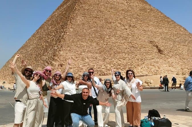 Grand Egyptian Museum and Pyramids of Giza Tour with Lunch