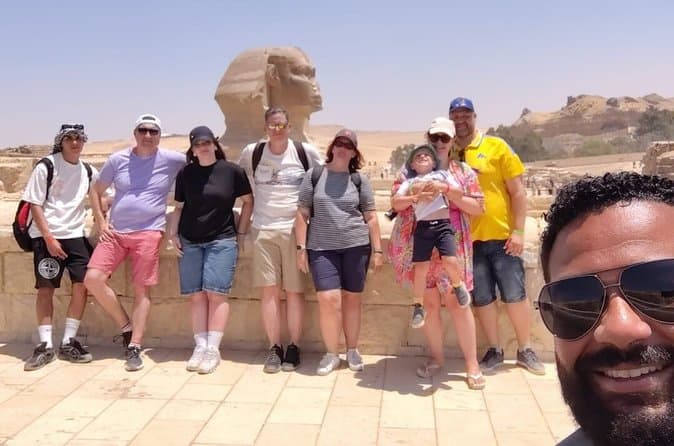 Pyramids of Giza and the great Sphinx Group Tour