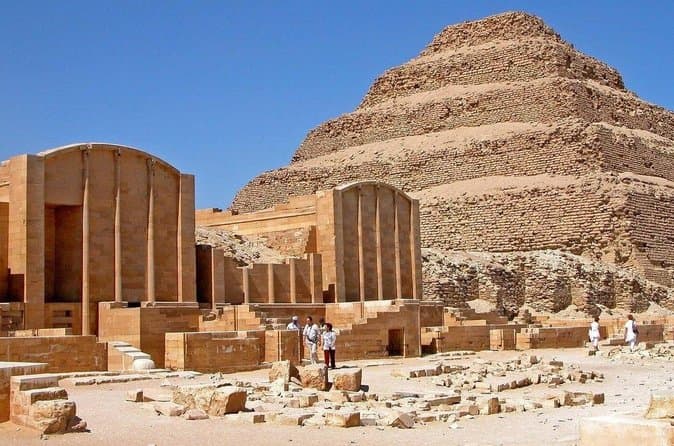 Private Tour to Memphis Saqqara and Dahshur Pyramids from Cairo