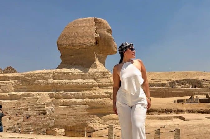 Luxury tour to Giza Pyramids complex camel ride lunch
