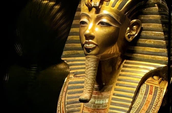 Private Cairo Day Trip from Hurghada by Car: Pyramids & GEM