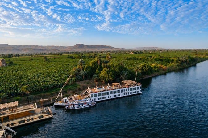 Private 4-Day Luxury Dahabiya Nile Cruise from Aswan to Luxor