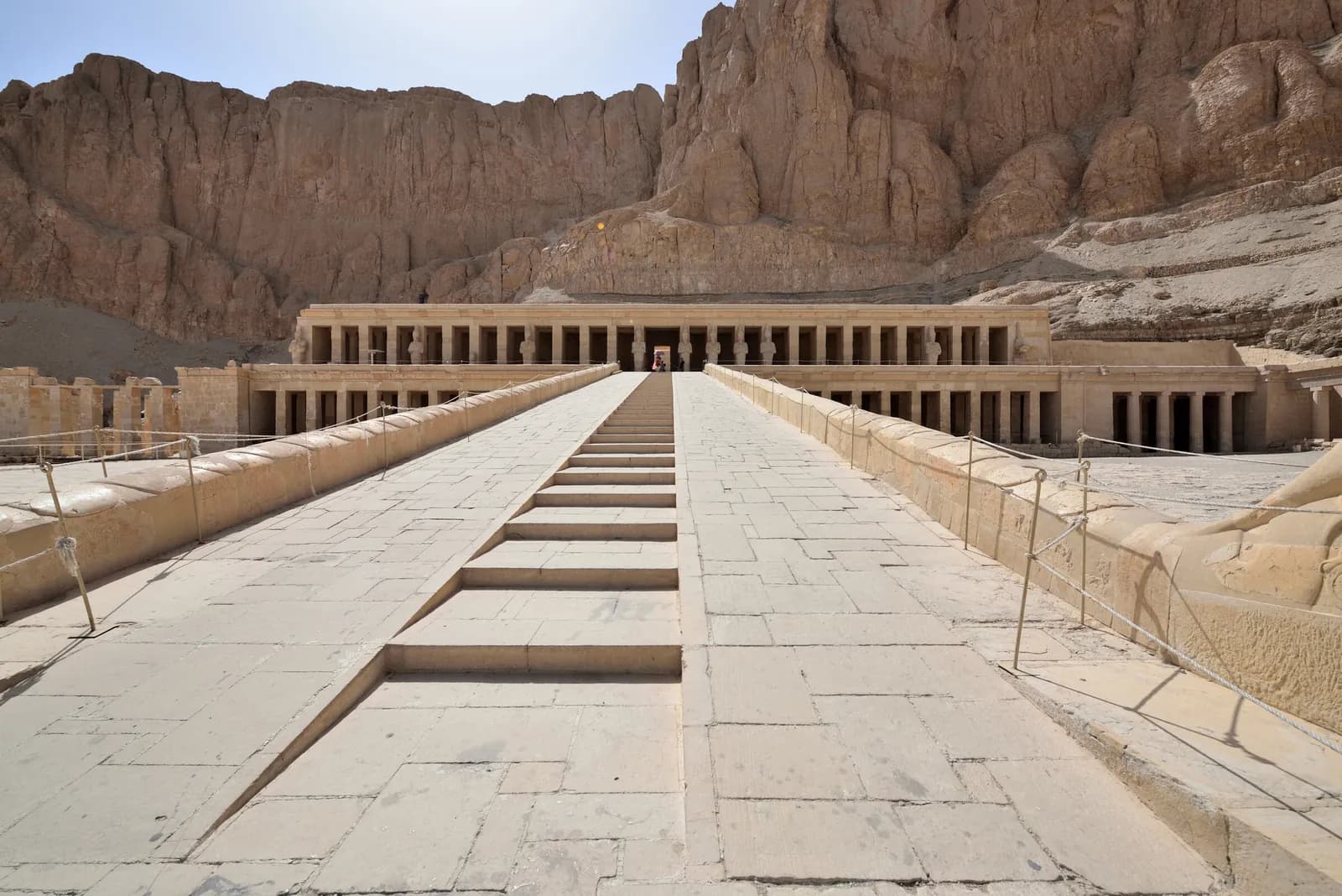 وادي الملوك ومعبد حتشبسوت — البر الغربي بالأقصر