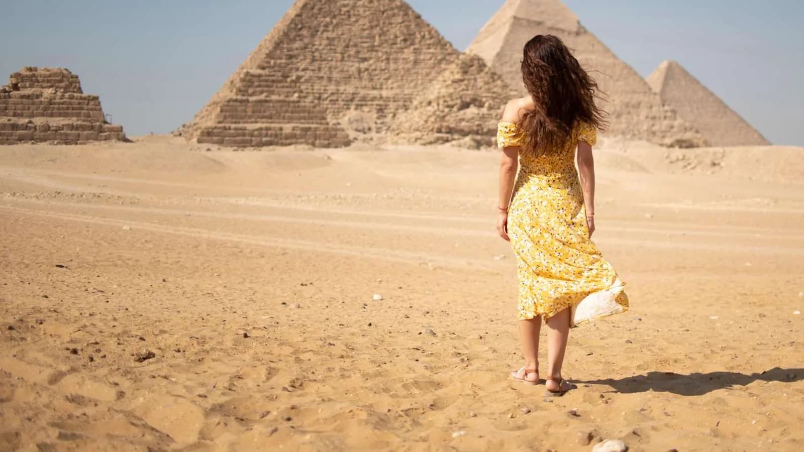 Money & Tipping in Egypt: Currency, Cash & Baksheesh (2026)