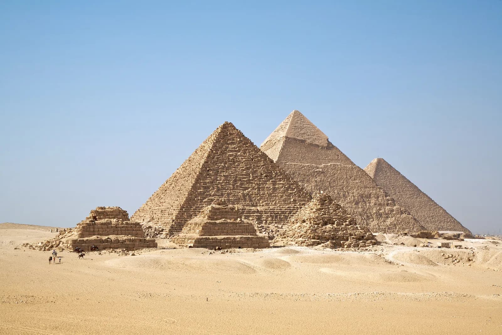 Egypt vs Morocco: Which Should You Visit?