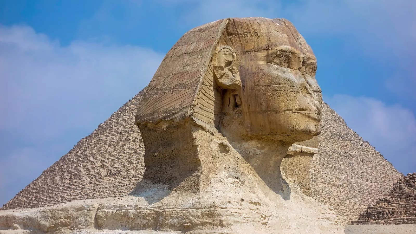 Things to Do in Giza (2026): Pyramids, Sphinx & the GEM