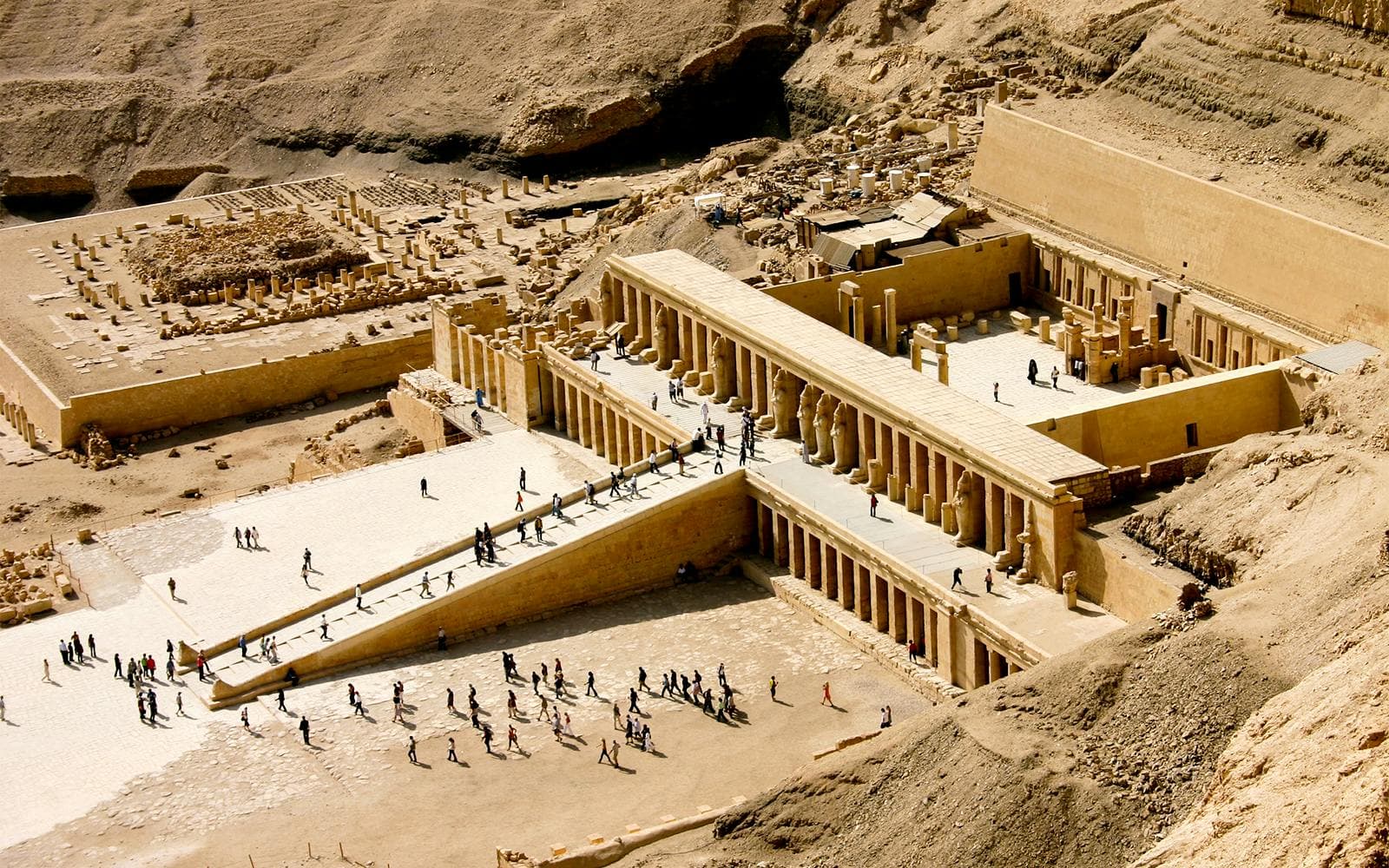 From Luxor: Half-Day West Bank Guided Tour including Valley of the Kings and Hatshepsut Temple with Lunch