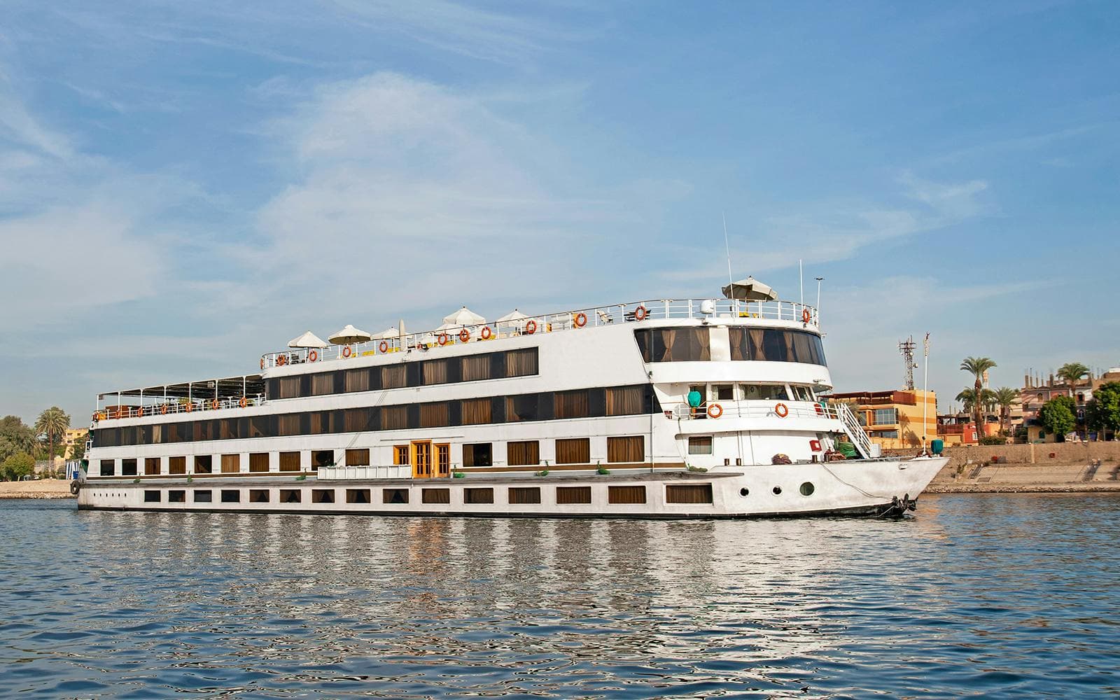 From Aswan: 4-Day Nile Cruise with Luxor Hot-Air Balloon Ride & Abu Simbel Visit
