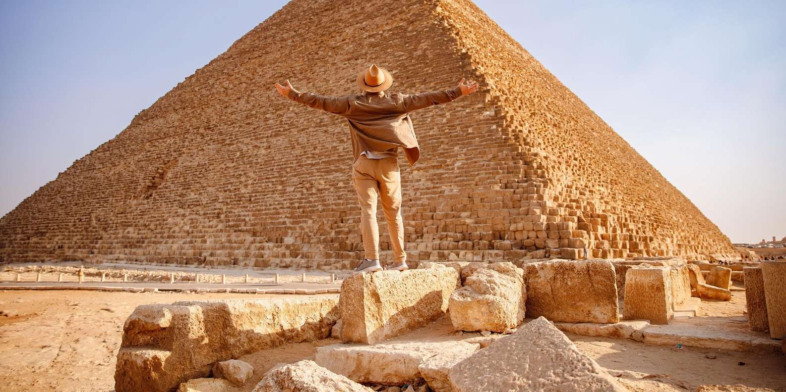 From Hurghada: Cairo Private Day Tour with Flights & Lunch