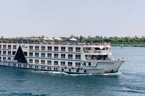 Hurghada: Private 4-Day Nile Cruise with Hot Air Balloon
